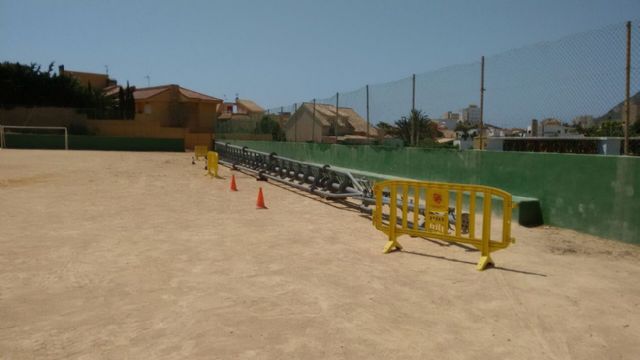 Deportes paraliza la instalación de una antena de telefonía en el Polideportivo de Cala Flores