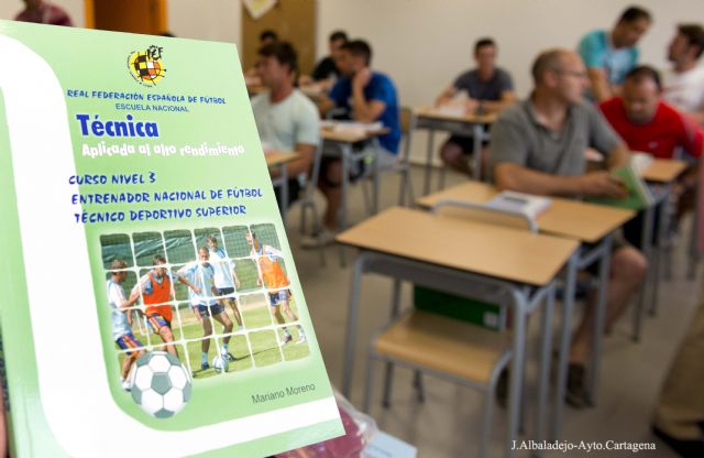 Una jornada formativa clausurará los Cursos de Entrenador de Fútbol en Cartagena