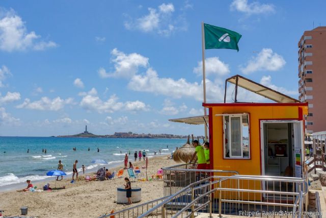 Cartagena ya tiene abiertos 26 puestos de socorrismo en playas del Mar Menor y el Mediterráneo