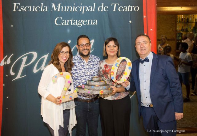 La Escuela Municipal de Teatro celebra sus 20 años subiendo actores a los escenarios de Cartagena