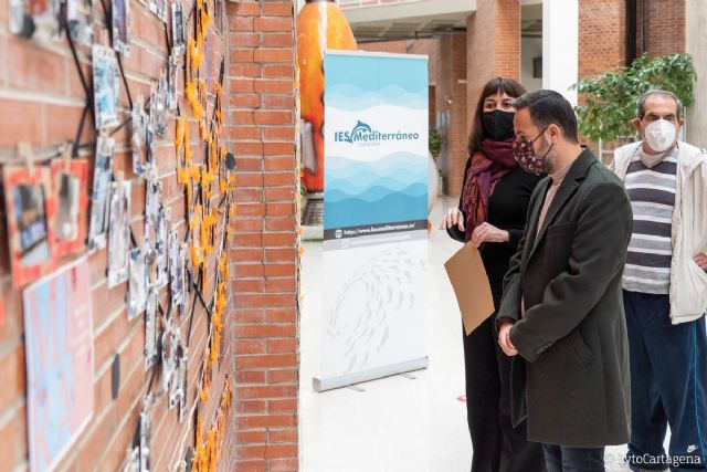 El Luzzy acoge la exposición del Proyecto Mira en conmemoración de los derechos de la infancia