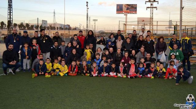 El Real Murcia, la E.F. San Miguel y los equipos de categoría chupetas, ganadores del XVIII Torneo Gómez Meseguer del Cartagena FC