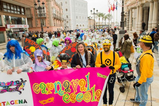 Dos mil niños participan en el Carnaval Escolar de Cartagena