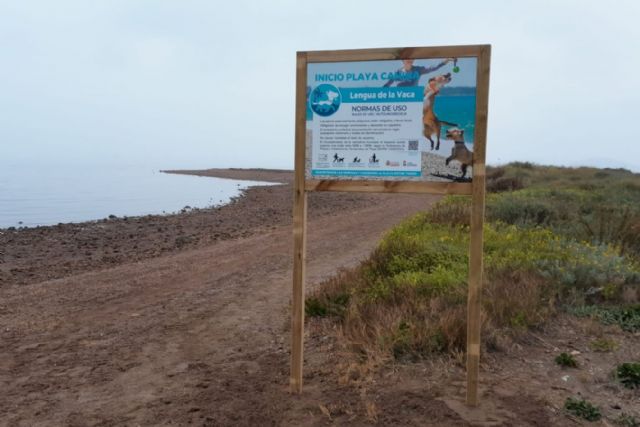Las tres playas caninas de Cartagena ya están señalizadas