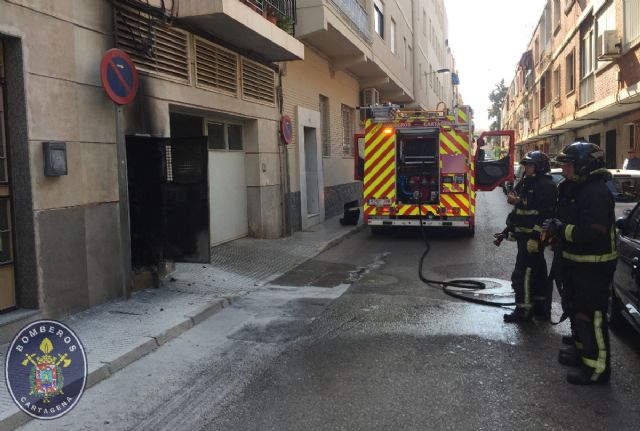 Extinguido un incendio en la oficina de correos de Urbanización Mediterráneo