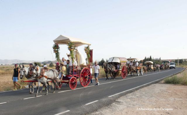 La Romeria de San Gines recorrio el sabado las ermitas del Campo de Cartagena hasta El Llano de El Beal