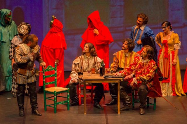 La compañia teatral Amigos del Tenorio trae su Don Juan a El Batel