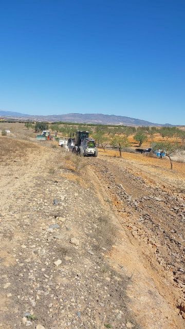 Las obras de acondicionamiento del camino de Los Méndez, en La Manchica, se ponen en marcha gracias a la presión ejercida por MC