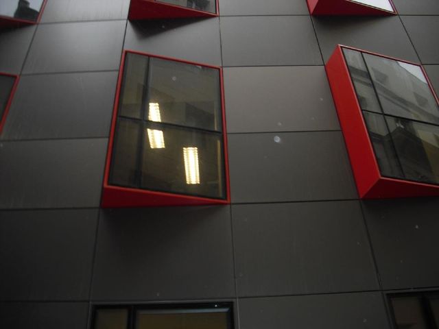 Movimiento Ciudadano denuncia que la iluminación del edificio administrativo estuvo encendida en Navidad