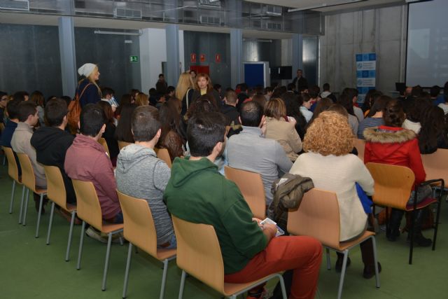 Un centenar de alumnos inicia las visitas de institutos a la UPCT