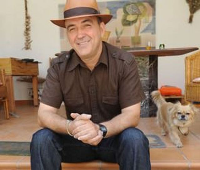 Juan Ramón Barat se encuentra con los jóvenes lectores del Premio Hache