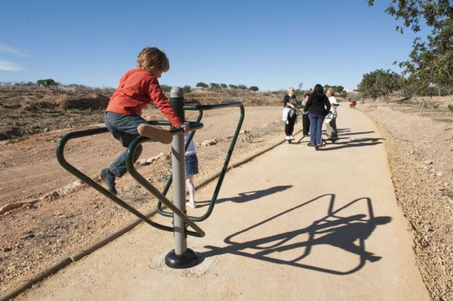 La CHS acondiciona una vía verde en la rambla en Molinos Marfagones