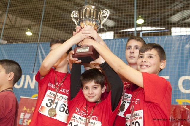 Centenares de benjamines disputan este miércoles la regional de Jugando al Atletismo