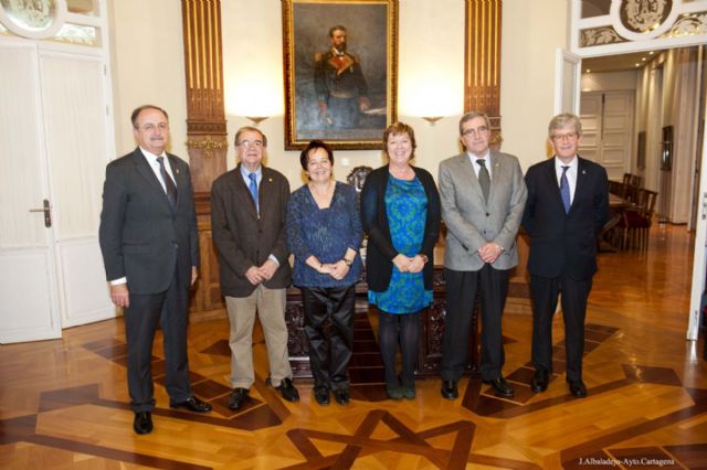 Los cofrades eligen a María José García Roche por su compromiso social