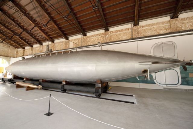 Un sello de Correos conmemora el 125° aniversario de la botadura del submarino Peral