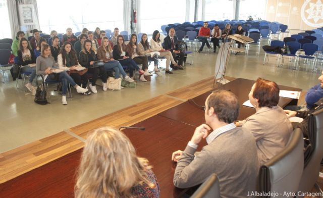 Más de un centenar de jóvenes extranjeros perfeccionan su español en Cartagena
