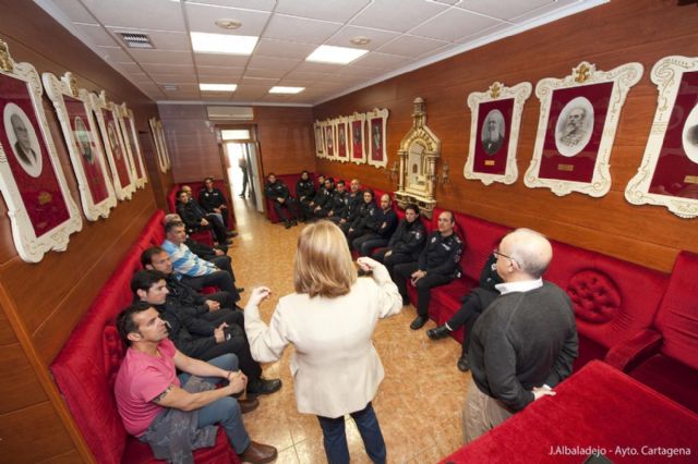 Los policías locales se ponen al día sobre Semana Santa