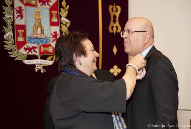 Salvador Martínez Navarro recibe el título de Procesionista del Año