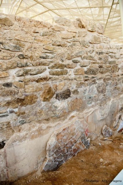 Aparecen nuevas pinturas en la sala de banquetes del Foro Romano