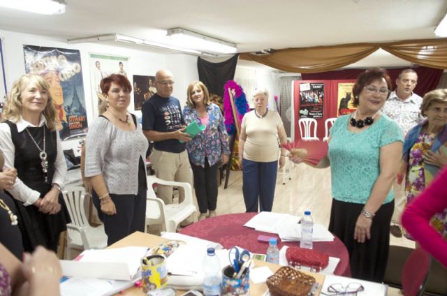 Música, risas y moraleja en la comedia Nunca es Tarde