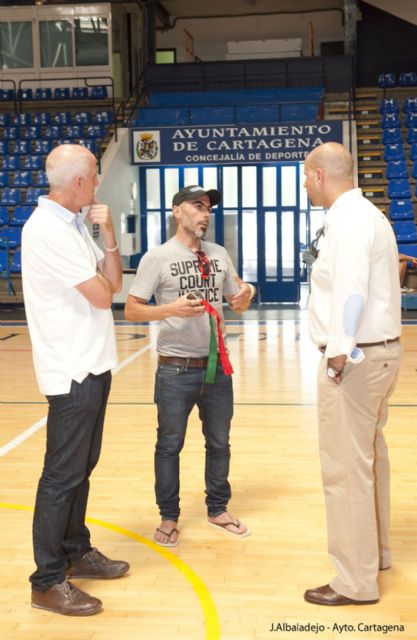 Andrés Lledó ya presume en casa de su metal de la Gobi March