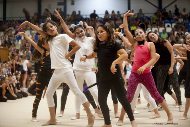 Festival de Gimnasia Rítmica y de Estética de Grupo para celebrar el fin de curso