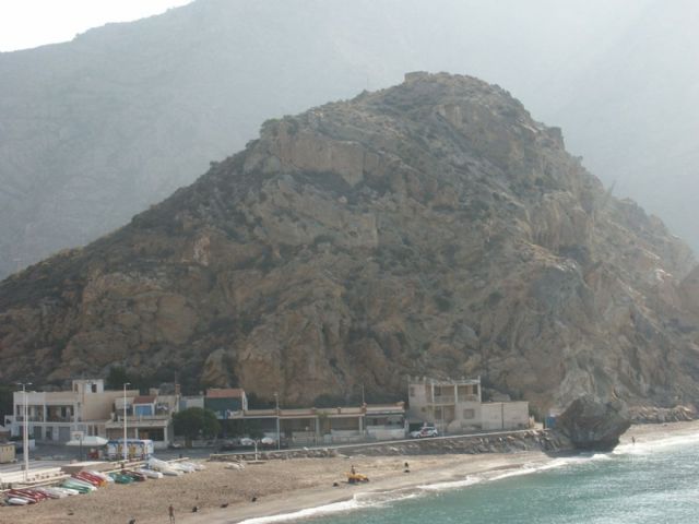 Desalojadas 11 viviendas del monte de las Casillas de El Portús ante el riesgo de desprendimientos