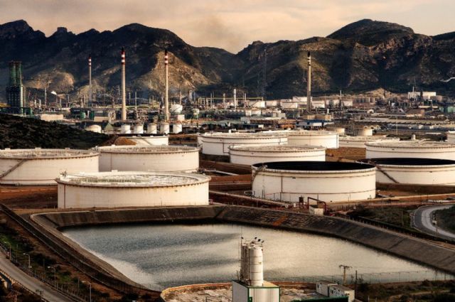 Barreiro y Ruiz visitan el lunes la refinería de Escombreras