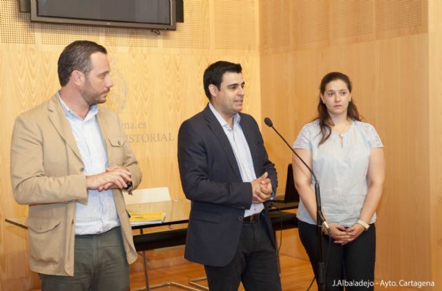 Los primeros alumnos de Garantía Juvenil reciben sus diplomas