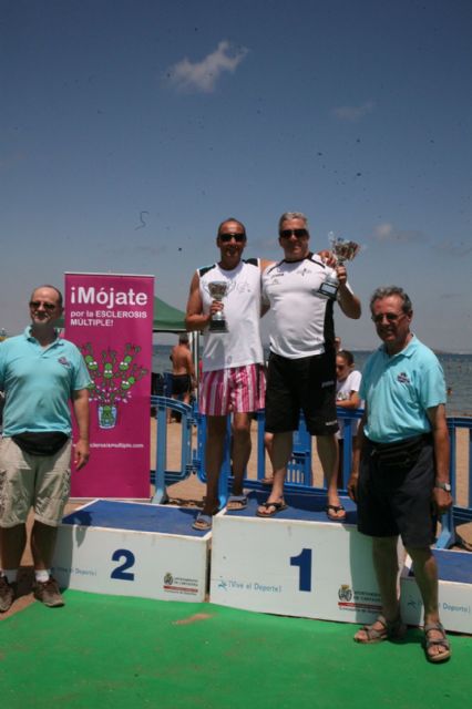 Playa Paraíso se mojó este domingo por la esclerosis múltiple