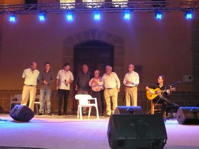 Los primeros versos de Trovalia 2014 se escucharon en Isla Plana