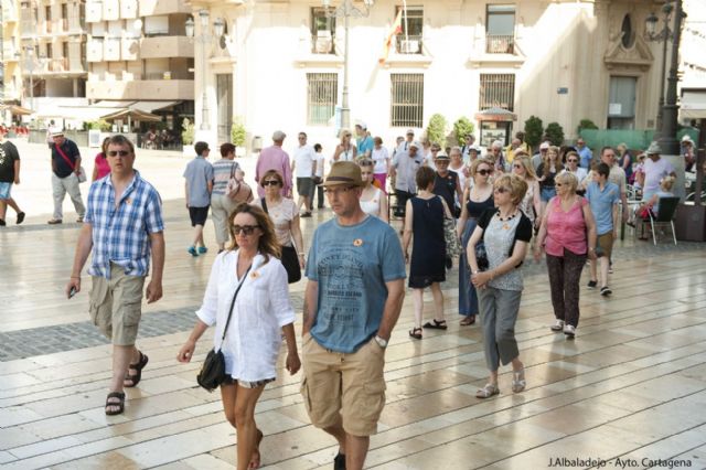Más de 3 mil cruceristas llenan el casco antiguo de Cartagena