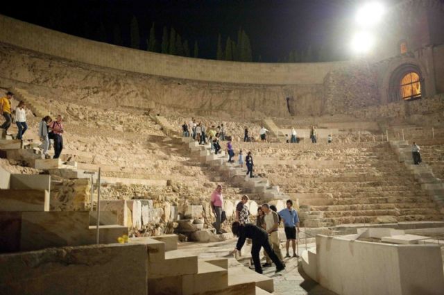 El Teatro Romano también se visita este agosto bajo la luz de la luna