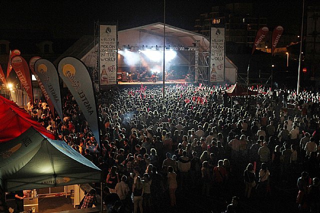 Miles de cartageneros disfrutan del Conciertazo Amstel Carthagineses y Romanos