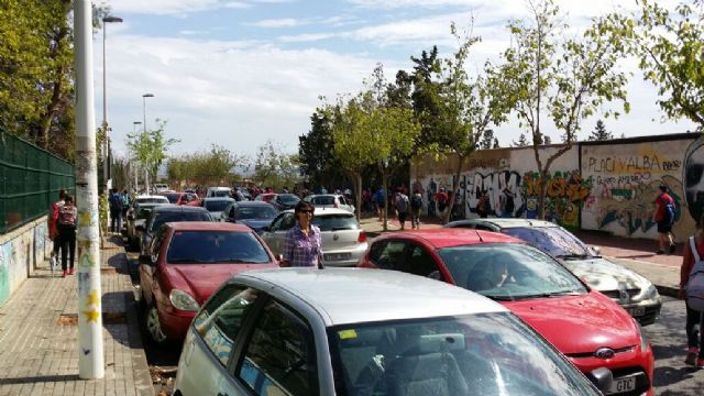 'La salida del instituto del Bohío es un caos'. SPCT alerta de posibles atropellos