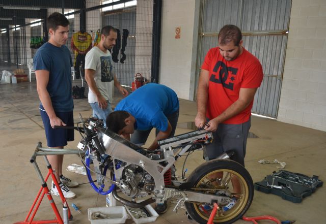 Estudiantes de la UPCT participan este fin de semana en Alcañiz en la competición internacional MotoStudent
