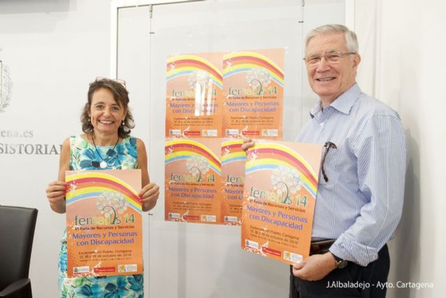 Personas mayores y discapacitadas muestran sus trabajos en Femadis 2014