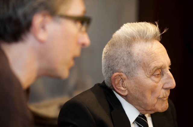 El profesor Juan Carrión recoge el premio Mayor del Año de la Región de Murcia