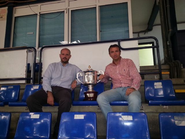 El concejal de Deportes presume de Copa de Campeones de Fútbol Playa