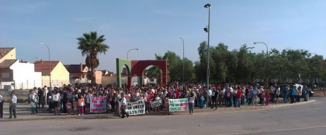 'Clamor de los vecinos de La Aljorra por un colegio único'