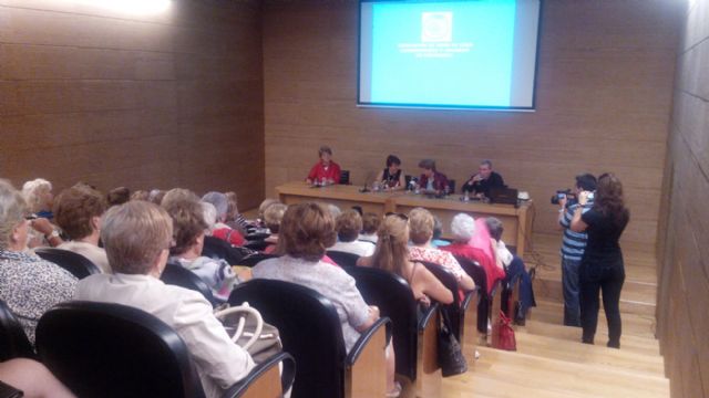 Clara Heredia, Ama de Casa honorífica