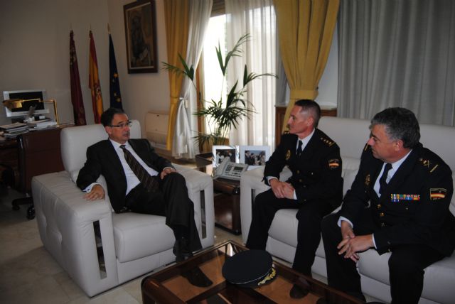 El delegado del Gobierno recibe al nuevo Comisario de Cartagena