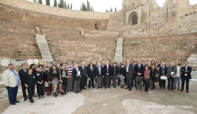Expertos europeos enseñan a gestionar la diversidad en la economía local