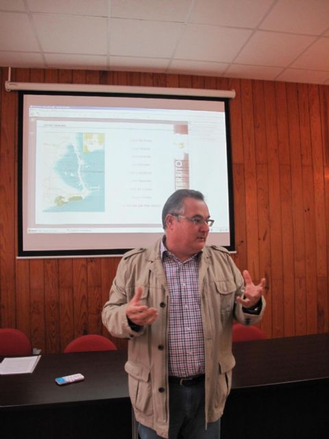 La gastronomía se cuela en el taller de mayores Un paseo por la historia de Cartagena