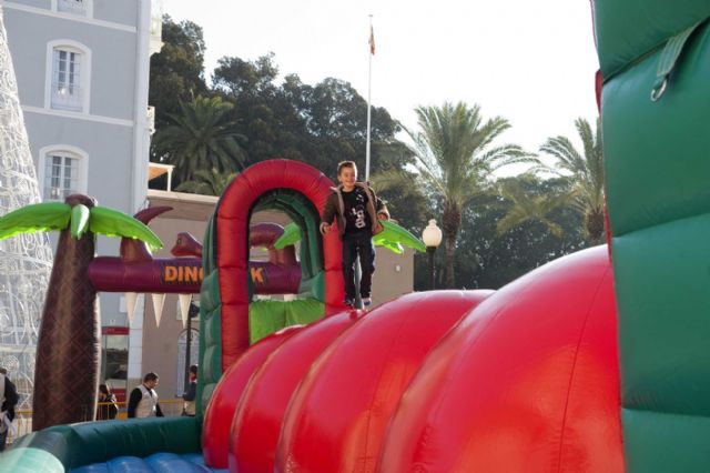 El dinopark de hinchables gratuitos abre el viernes sus puertas