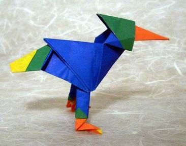 Papiroflexia para niños en el Centro Cultural Ramón Alonso Luzzy