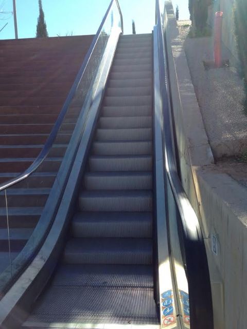 'Año nuevo, escalera mecánica del Molinete sin funcionamiento'