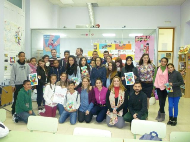 Jóvenes de los Centros Interculturales mantuvieron un encuentro con los autores de Pulsaciones