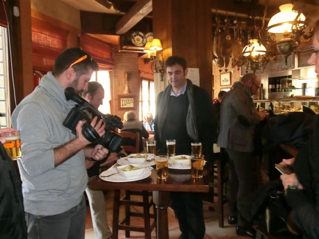 El jurado visita nueve bares para valorar el mejor guiso, asiático o mini gin tonic