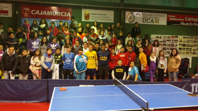 El UCAM-Cartagena acerca a alumnos de secundaria al Tenis de Mesa